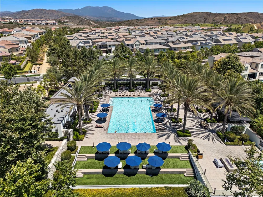 77 Pelican Irvine, CA 92618