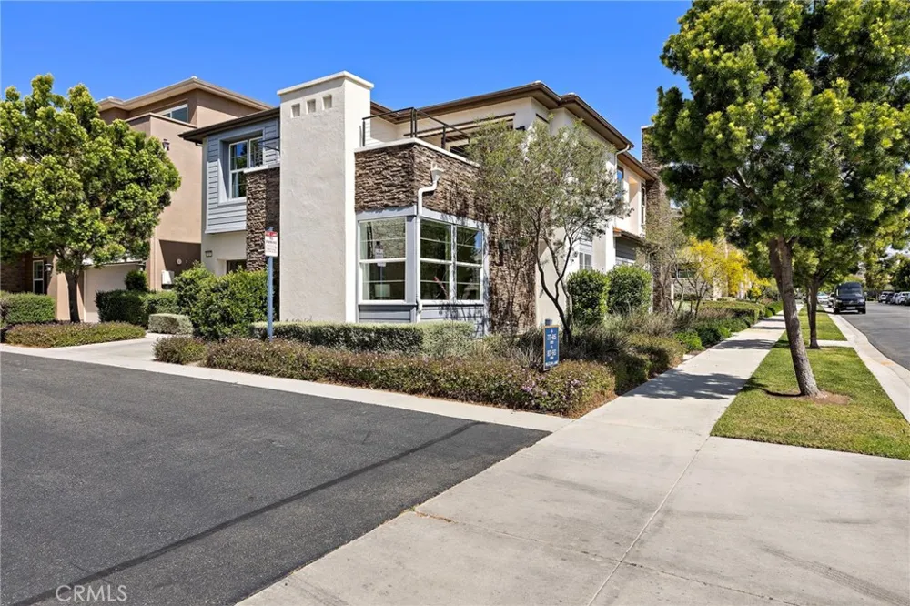 77 Pelican Irvine, CA 92618