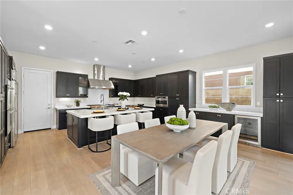 77 Pelican Irvine, CA 92618