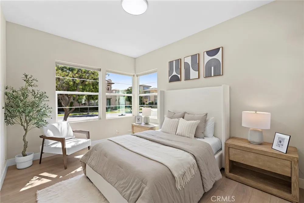 77 Pelican Irvine, CA 92618