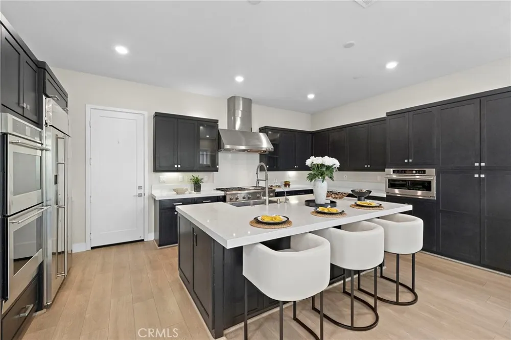 77 Pelican Irvine, CA 92618