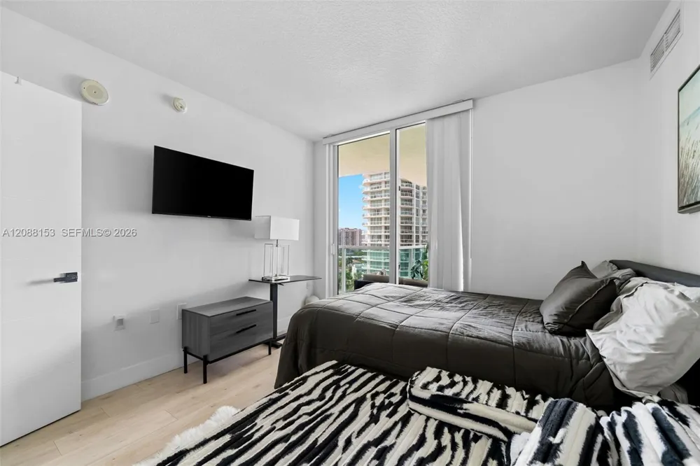 150 Sunny Isles Blvd #1-1004 Sunny Isles Beach, FL 33160