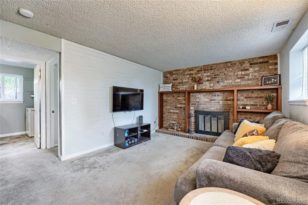 2591 S Naples Way Aurora, CO 80013