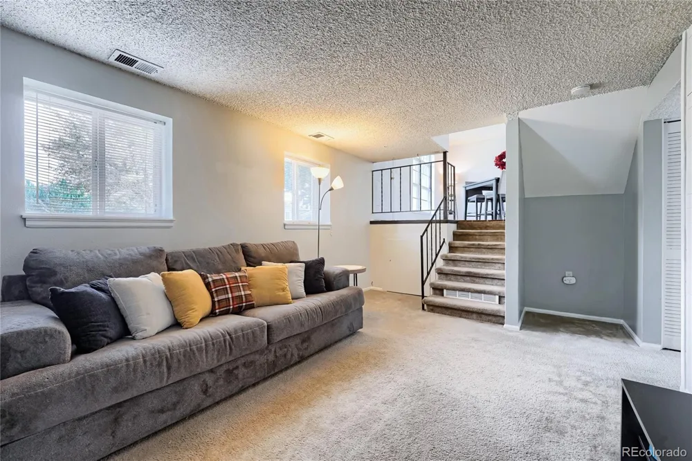 2591 S Naples Way Aurora, CO 80013