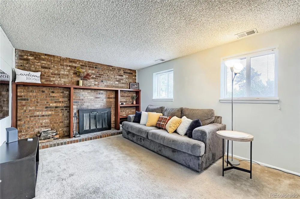 2591 S Naples Way Aurora, CO 80013