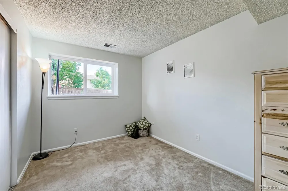 2591 S Naples Way Aurora, CO 80013