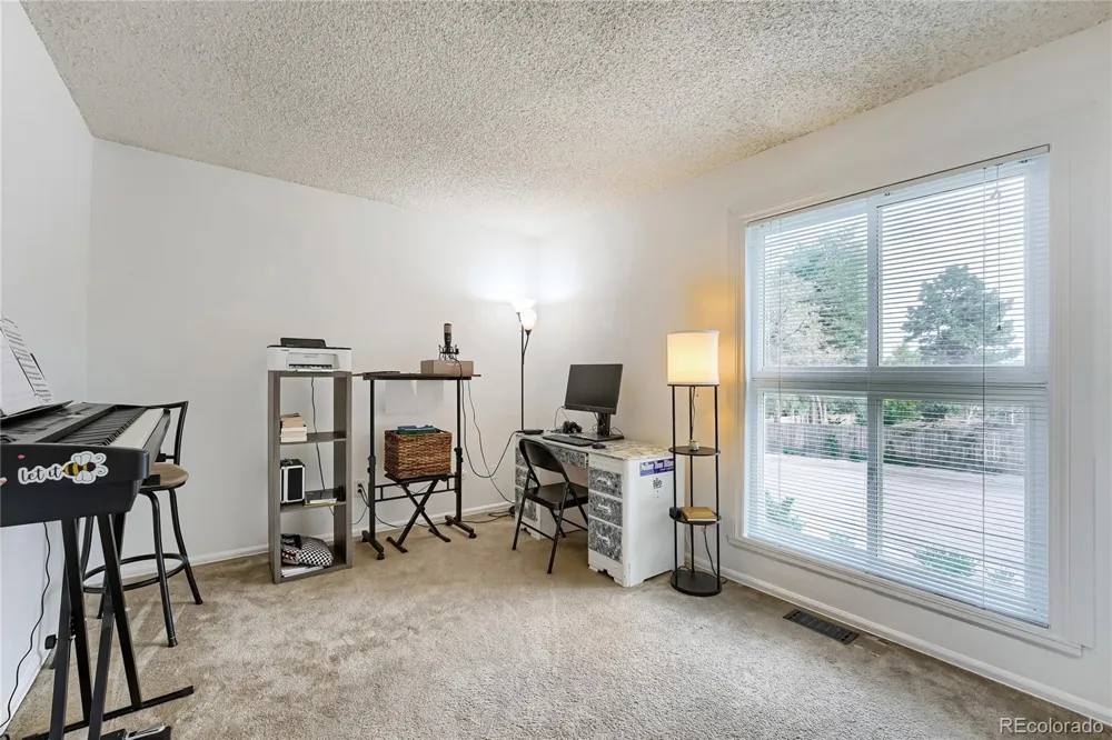 2591 S Naples Way Aurora, CO 80013