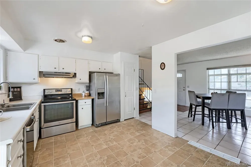2591 S Naples Way Aurora, CO 80013