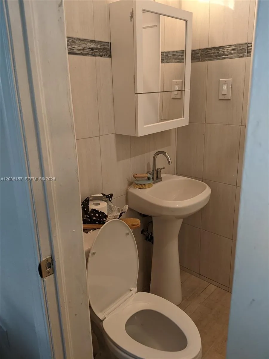 7741 Hawthorne Ave #7741 Miami Beach, FL 33141