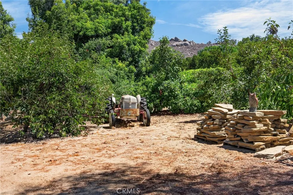 6190 Hawarden Riverside, CA 92506