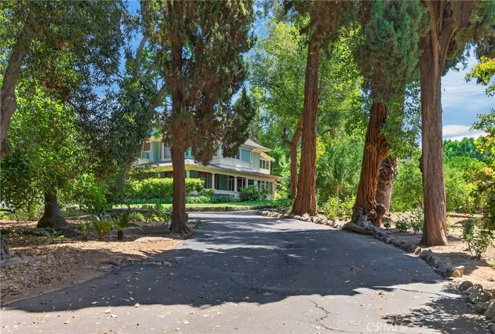 6190 Hawarden Riverside, CA 92506