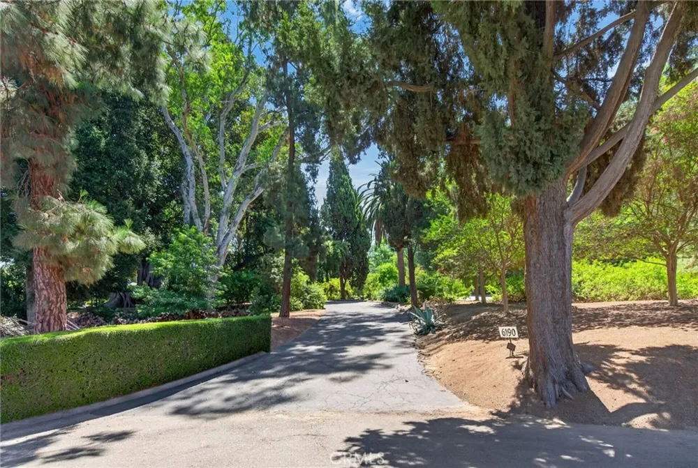 6190 Hawarden Riverside, CA 92506