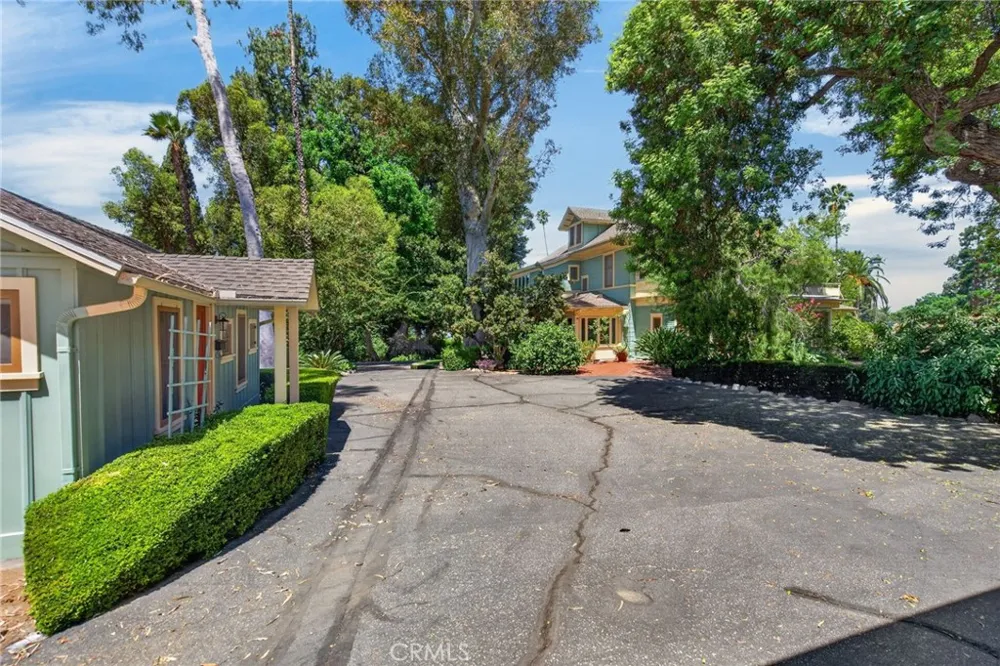 6190 Hawarden Riverside, CA 92506