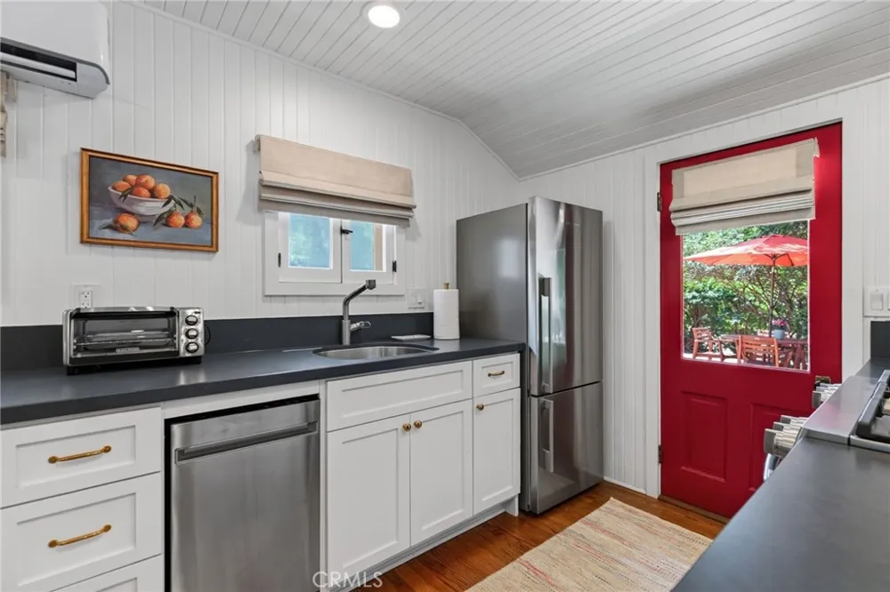 6190 Hawarden Riverside, CA 92506