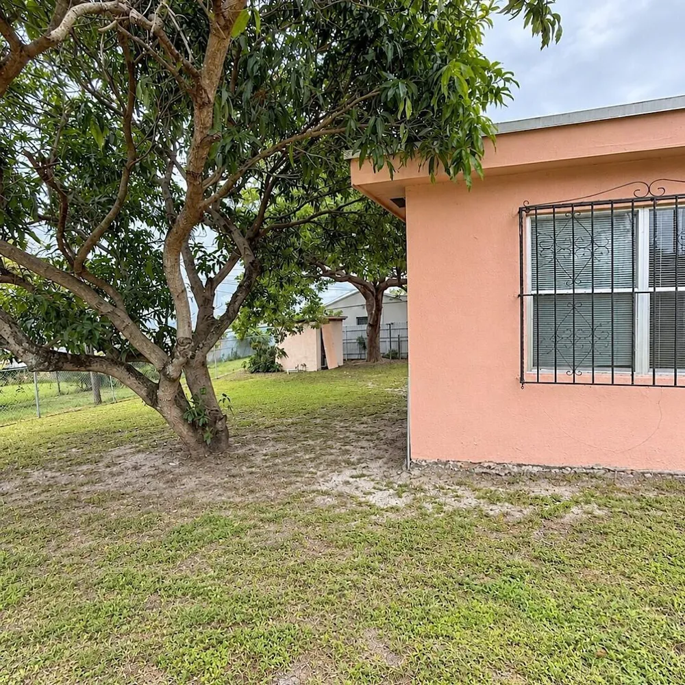 915 RUTLAND STREET Opa-Locka, FL 33054
