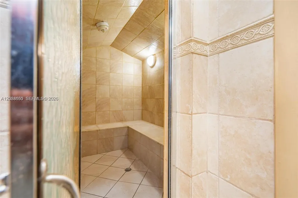 2030 S Ocean Dr #1710 Hallandale Beach, FL 33009