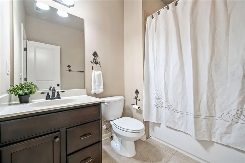 5265 Winflow Way Suwanee, GA 30024