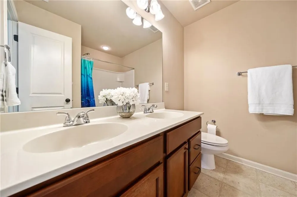 5265 Winflow Way Suwanee, GA 30024
