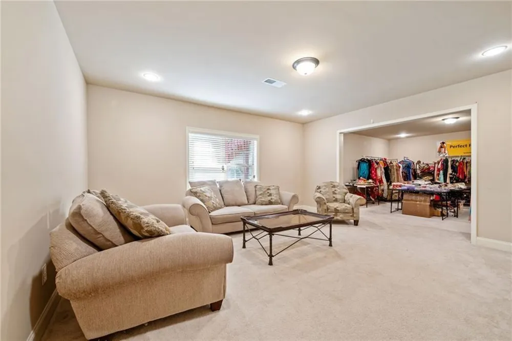 5265 Winflow Way Suwanee, GA 30024