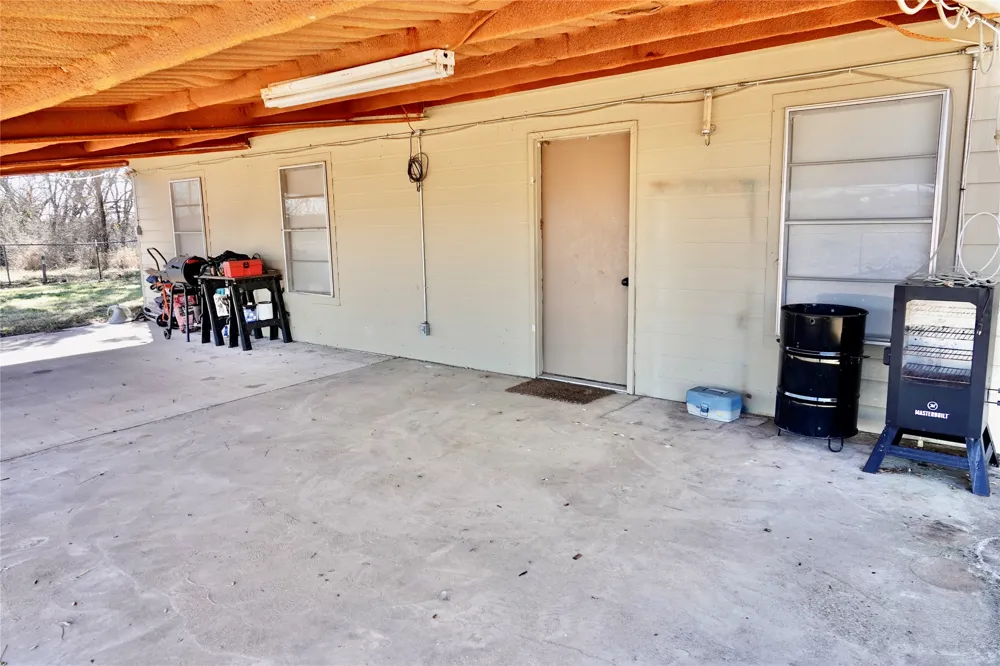 588 S County Road 430 Goldthwaite, TX 76844