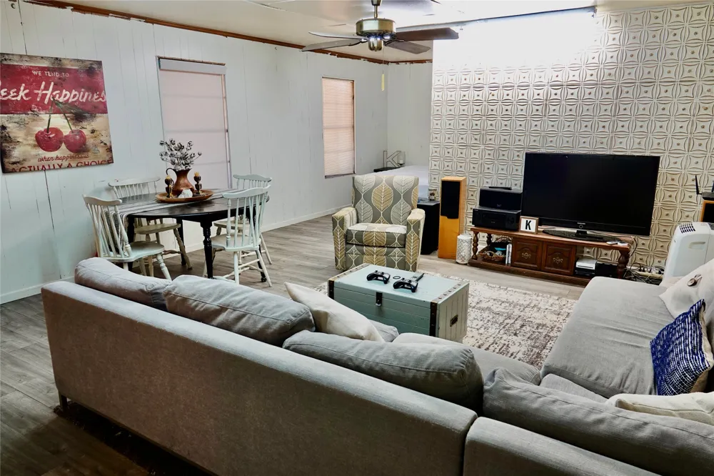588 S County Road 430 Goldthwaite, TX 76844
