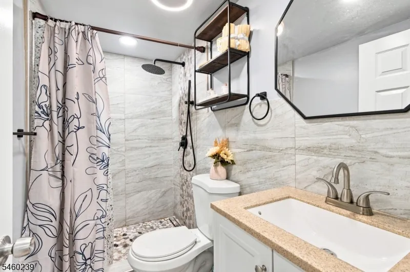 345 E Clay Ave Roselle Park, NJ 07204