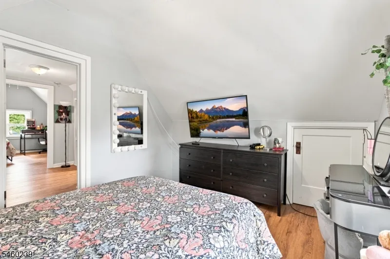 345 E Clay Ave Roselle Park, NJ 07204
