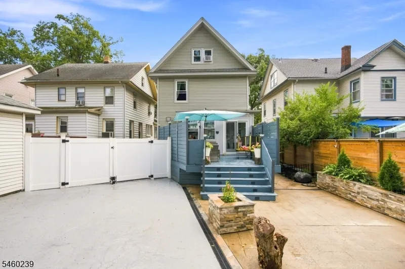 345 E Clay Ave Roselle Park, NJ 07204
