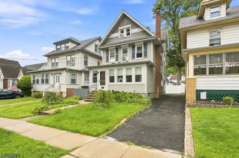 345 E Clay Ave Roselle Park, NJ 07204