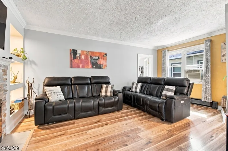 345 E Clay Ave Roselle Park, NJ 07204
