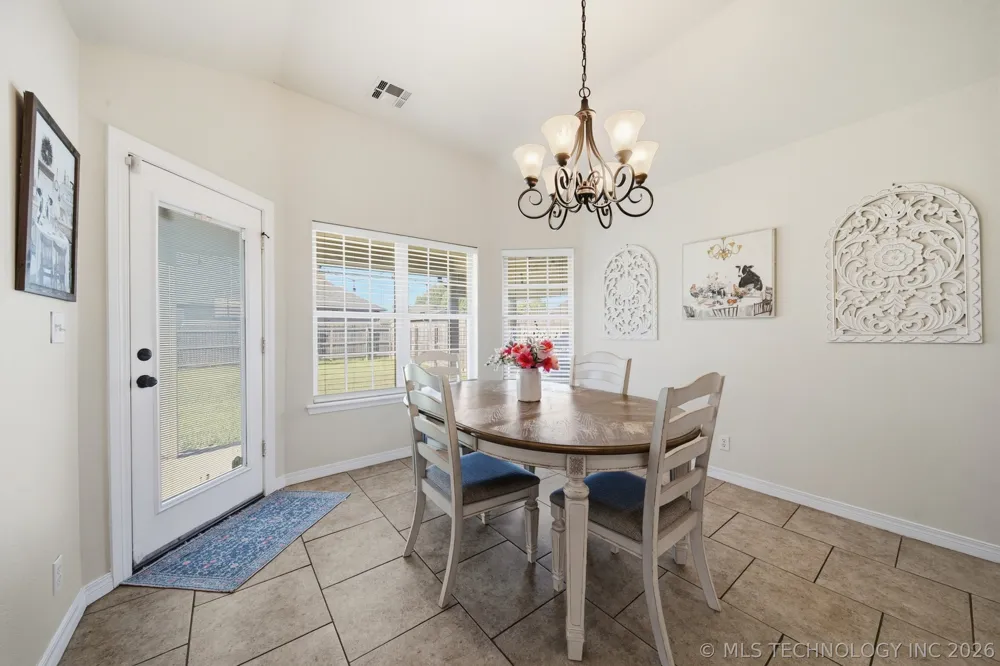 4457 Pecan Circle Kiefer, OK 74041