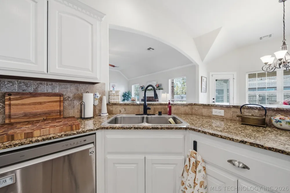 4457 Pecan Circle Kiefer, OK 74041