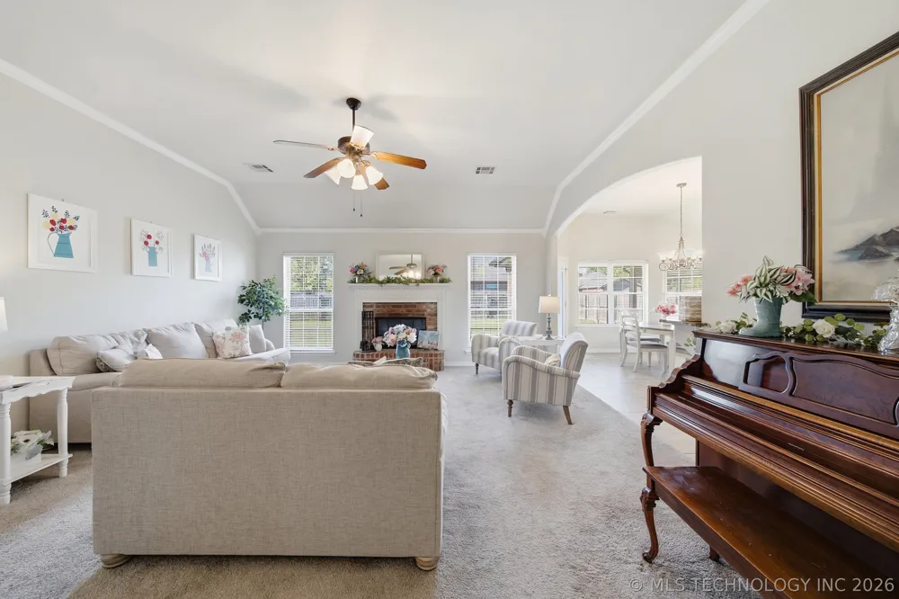 4457 Pecan Circle Kiefer, OK 74041