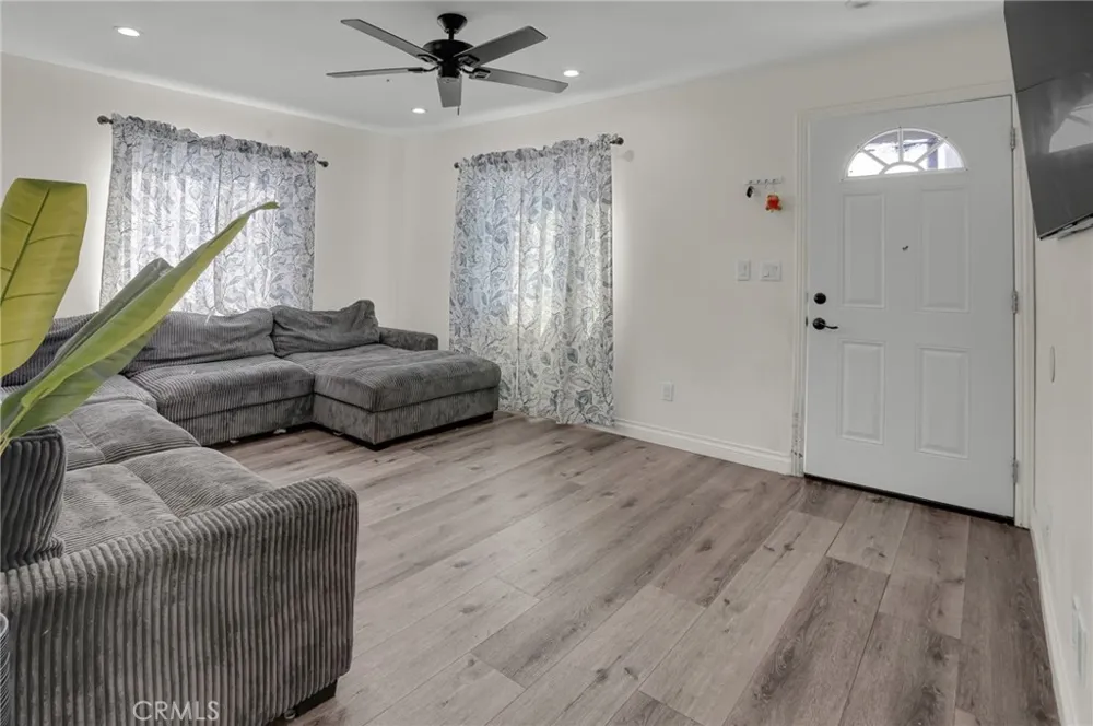 11849 Barnwall Norwalk, CA 90650