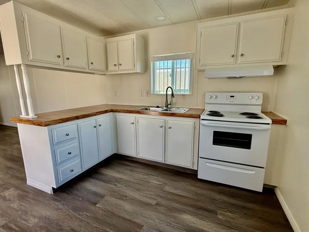 17069 Indian Canyon Drive #70 Palm Springs, CA 92262