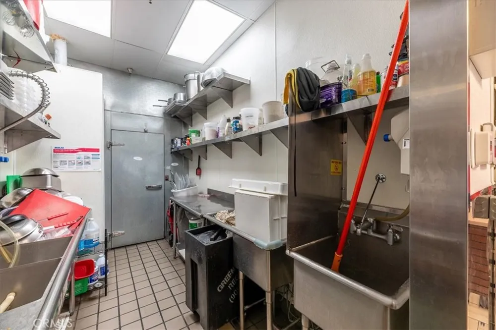 1477 E FOOTHILL BLVD Upland, CA 91786