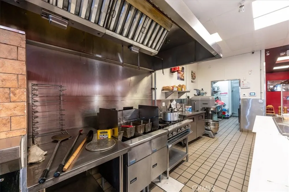 1477 E FOOTHILL BLVD Upland, CA 91786