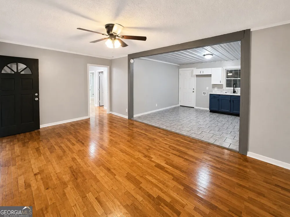 56 W Penn ST Trion, GA 30753