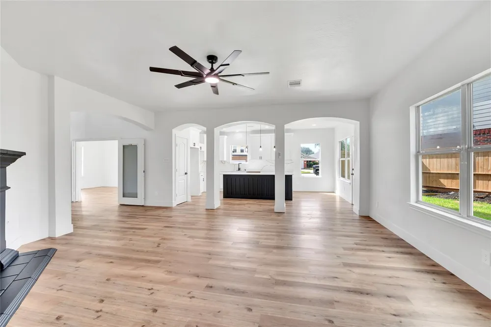 4503 Regal Drive Baytown, TX 77521