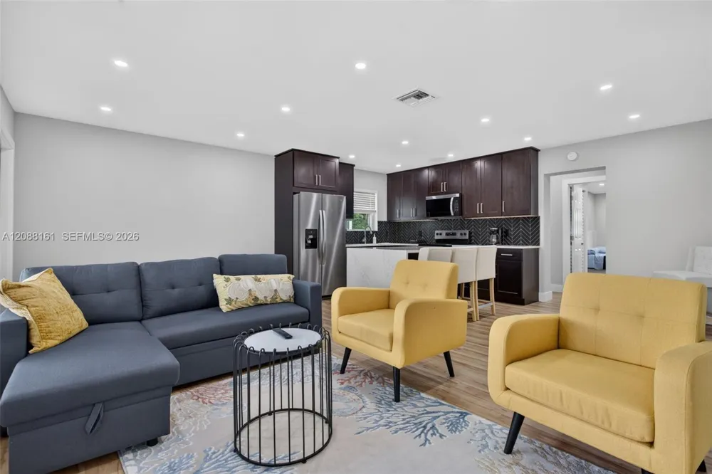 241 NE 45th St Deerfield Beach, FL 33064