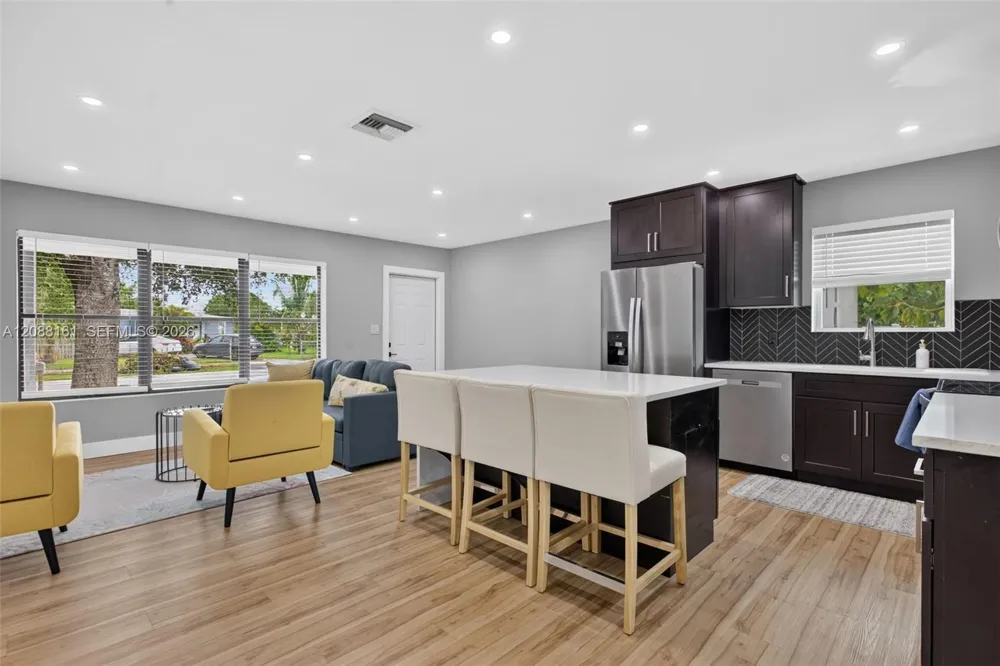 241 NE 45th St Deerfield Beach, FL 33064