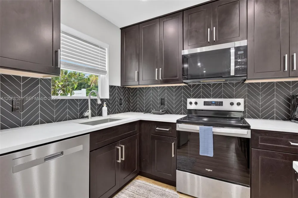 241 NE 45th St Deerfield Beach, FL 33064