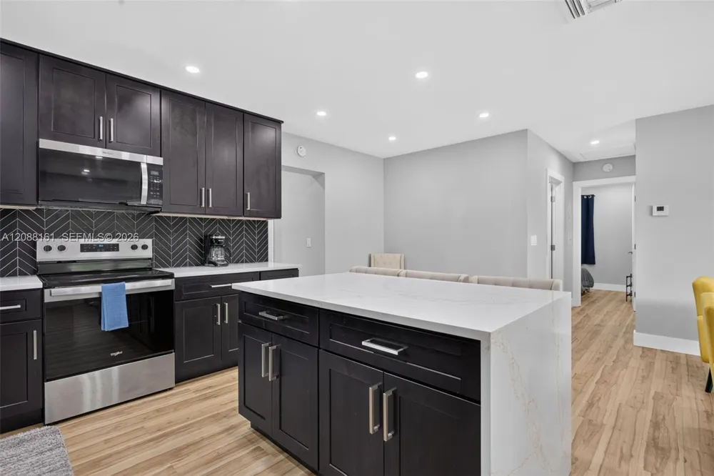 241 NE 45th St Deerfield Beach, FL 33064