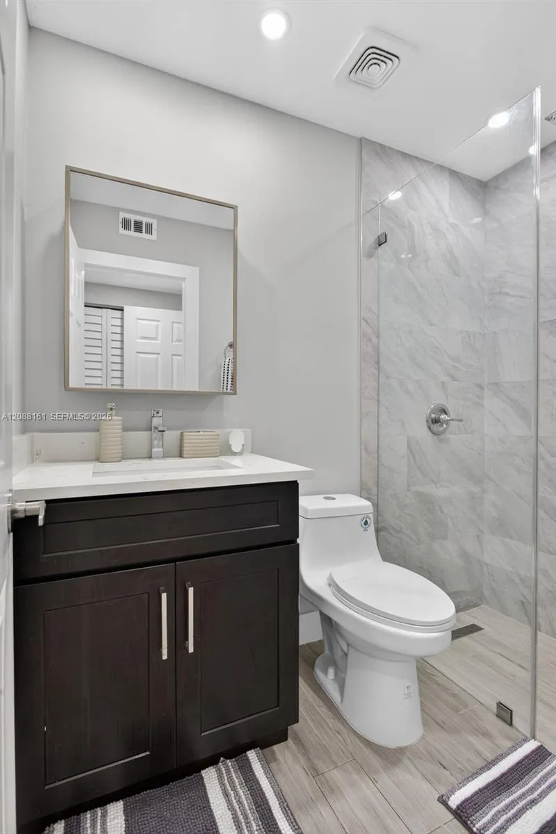 241 NE 45th St Deerfield Beach, FL 33064