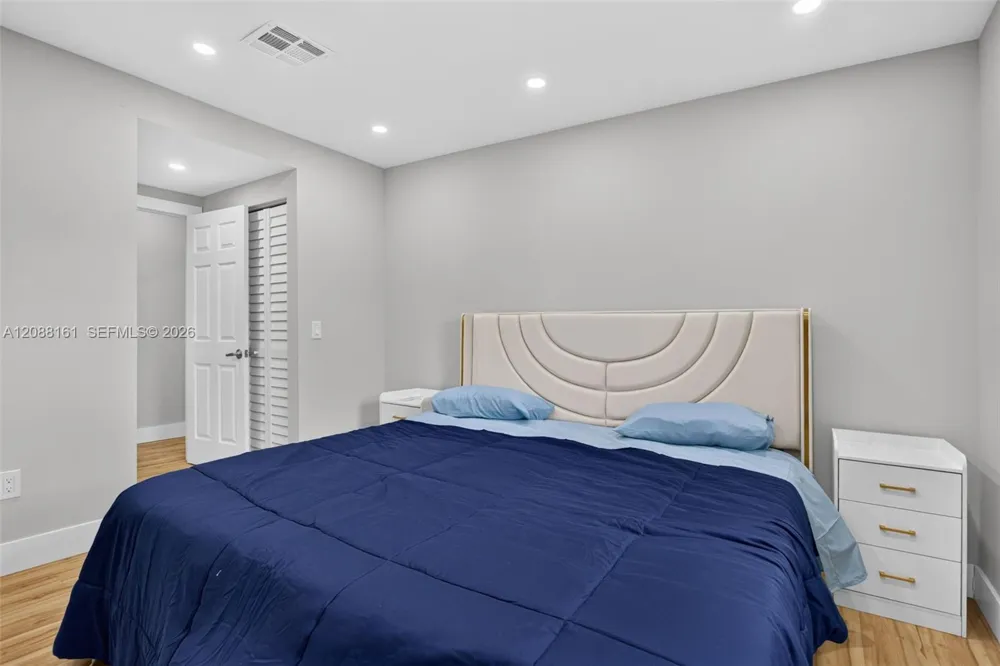 241 NE 45th St Deerfield Beach, FL 33064