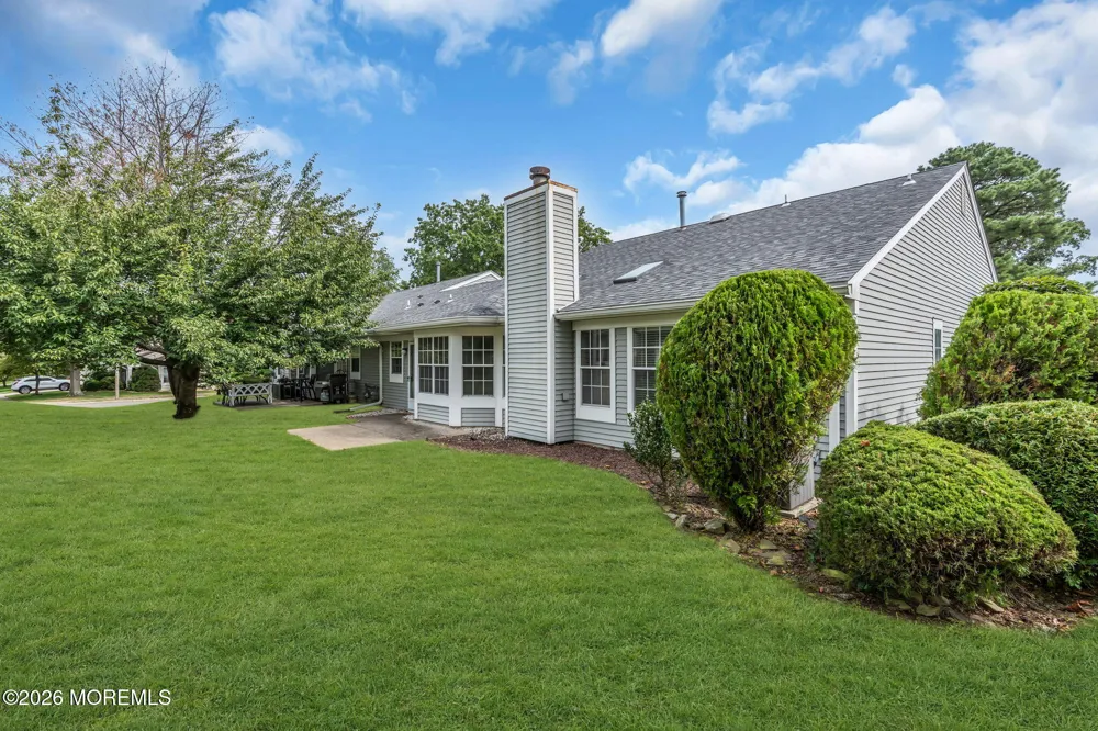 978 Thornbury Lane Manchester, NJ 08759