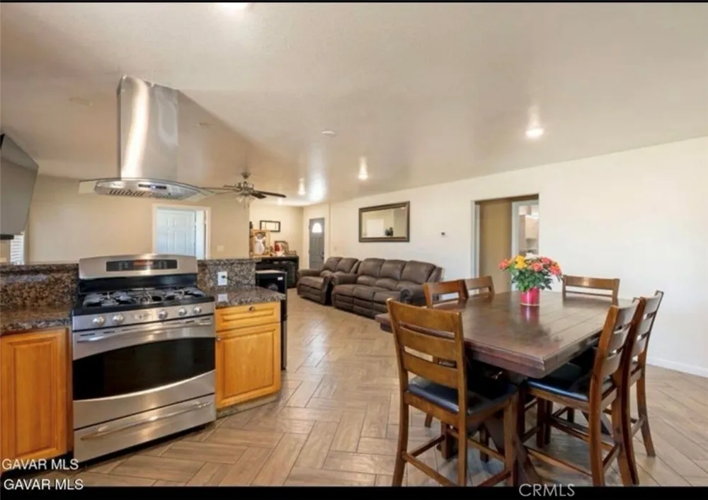 37551 29th E Palmdale, CA 93550