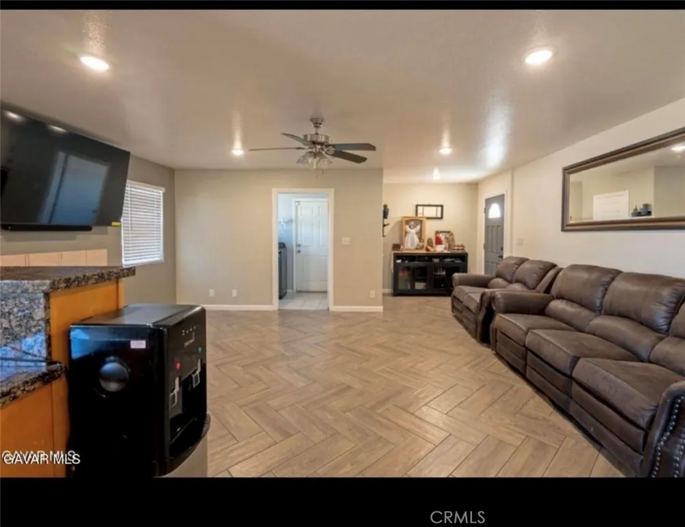 37551 29th E Palmdale, CA 93550