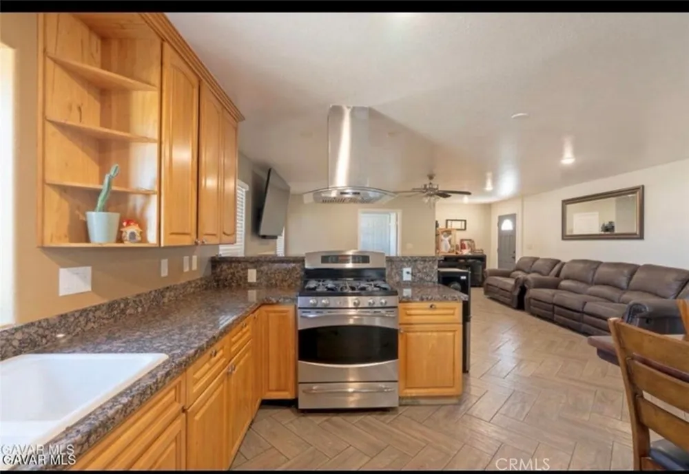 37551 29th E Palmdale, CA 93550