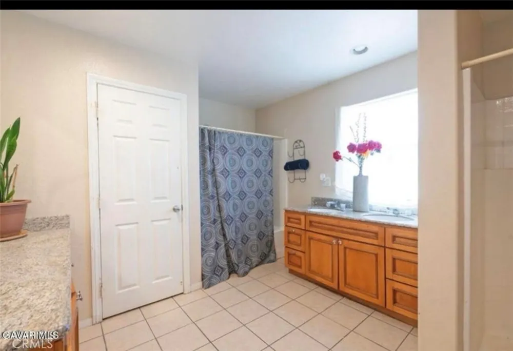 37551 29th E Palmdale, CA 93550